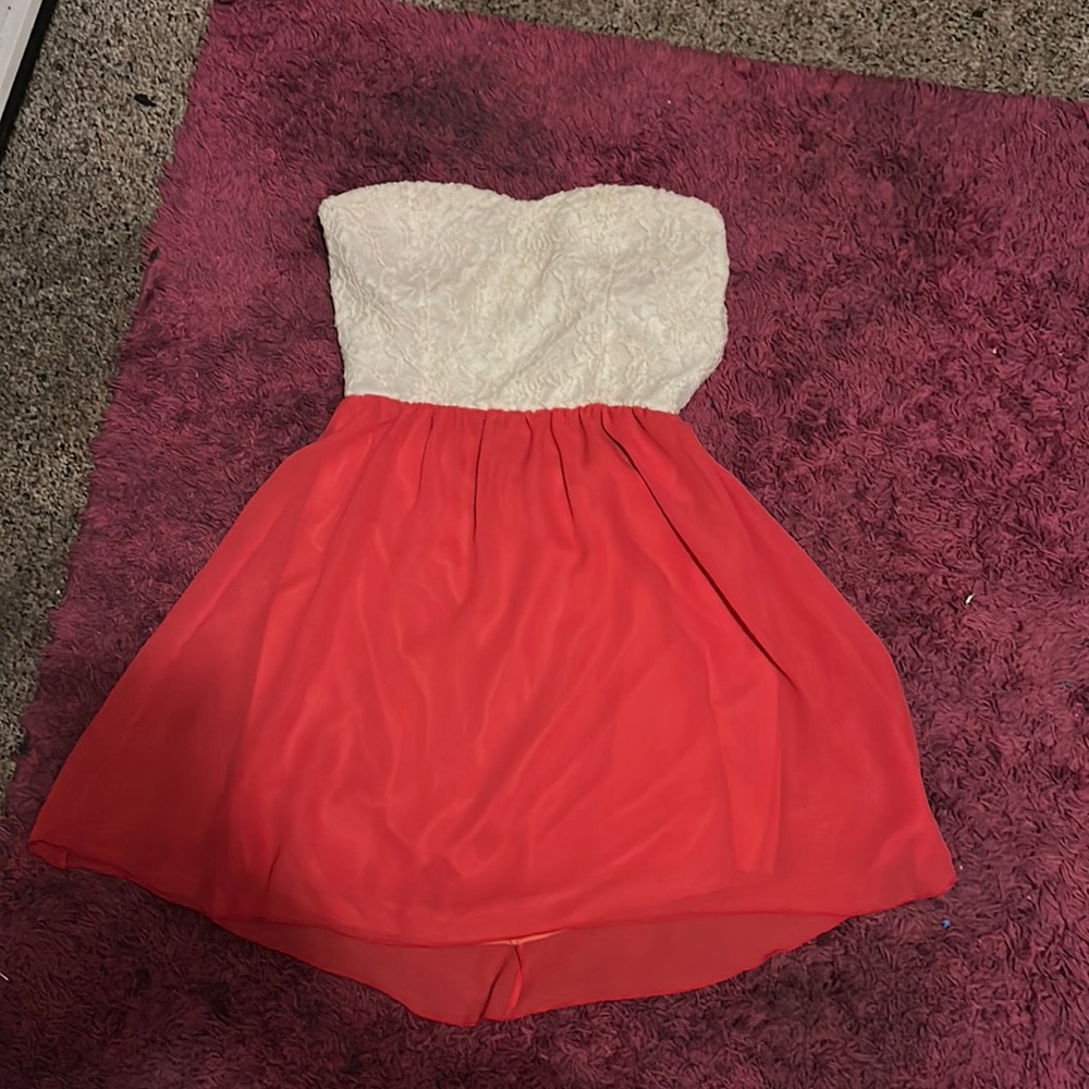 Sleeveless lace top fun dress
